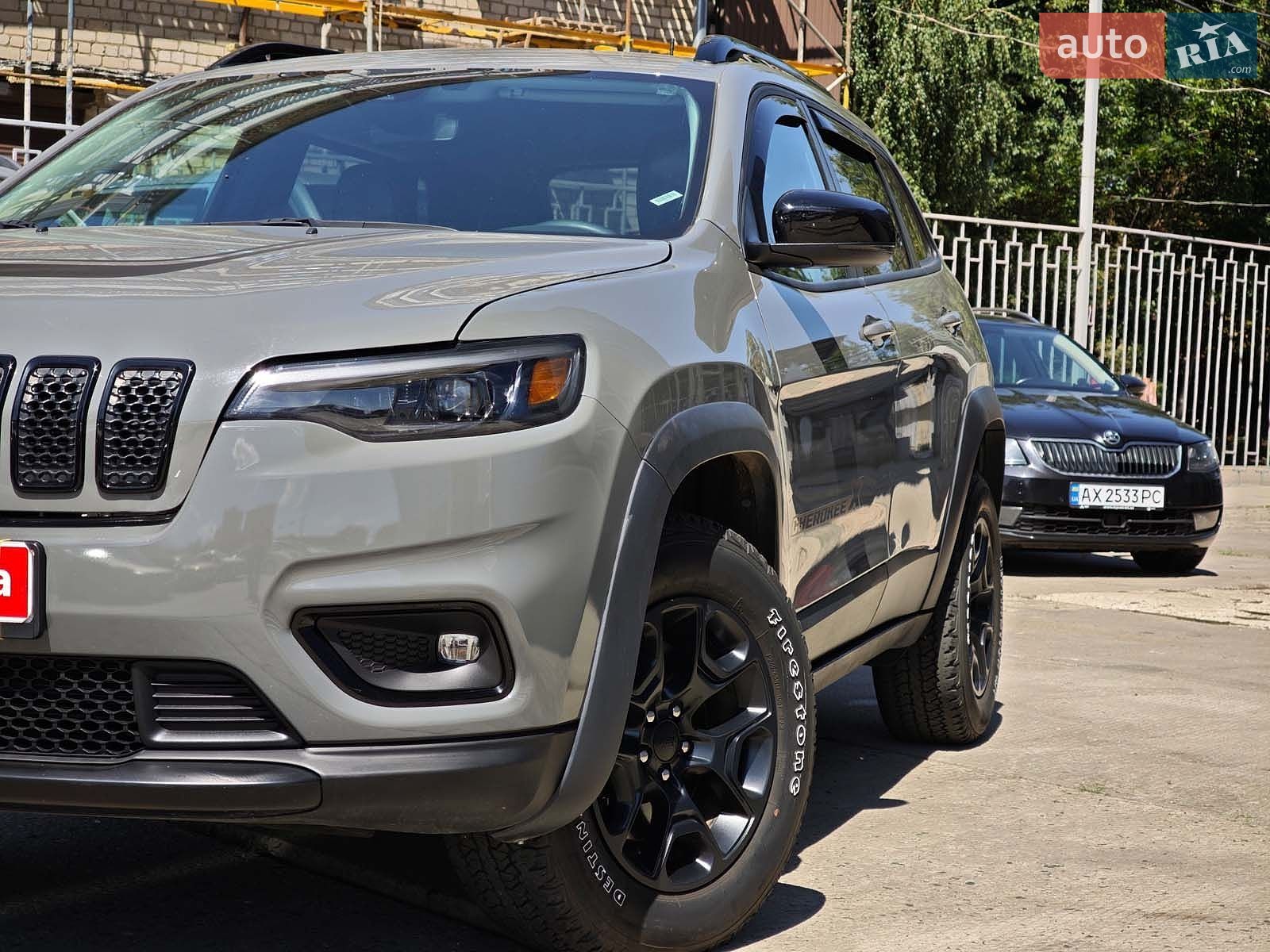Jeep Cherokee 2022 VIN 1C4PJMCX2ND555852 фото оголошення 7 з 35