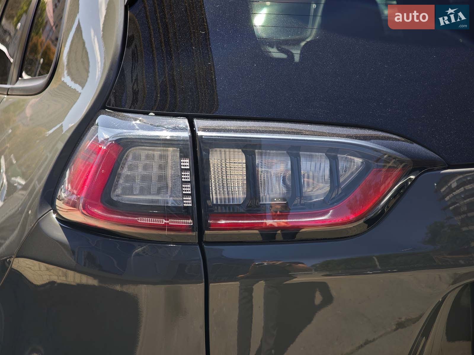 Jeep Cherokee 2022 VIN 1C4PJMCX2ND555852 фото оголошення 15 з 35