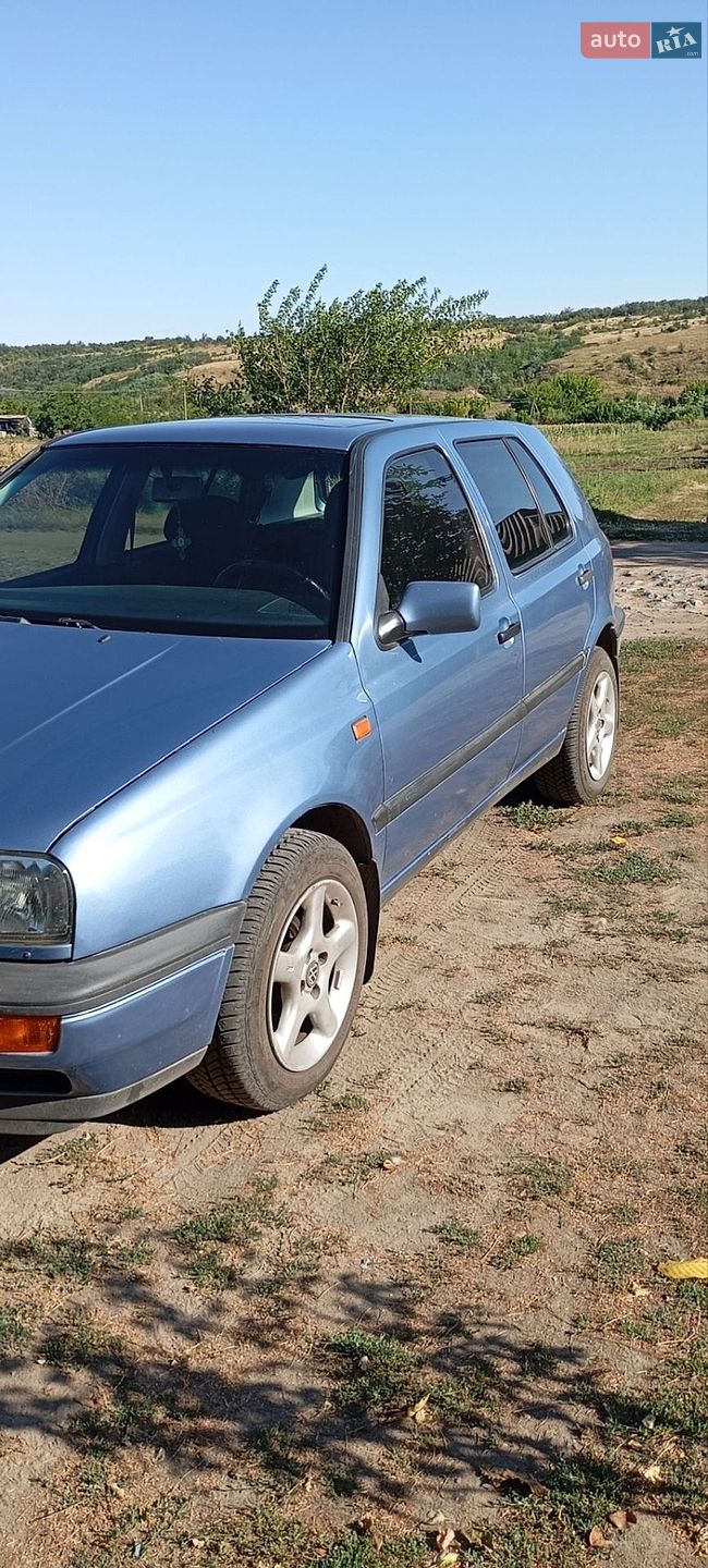 Volkswagen Golf 1994 VIN WVWZZZ1HZRW464971 фото оголошення 2 з 7