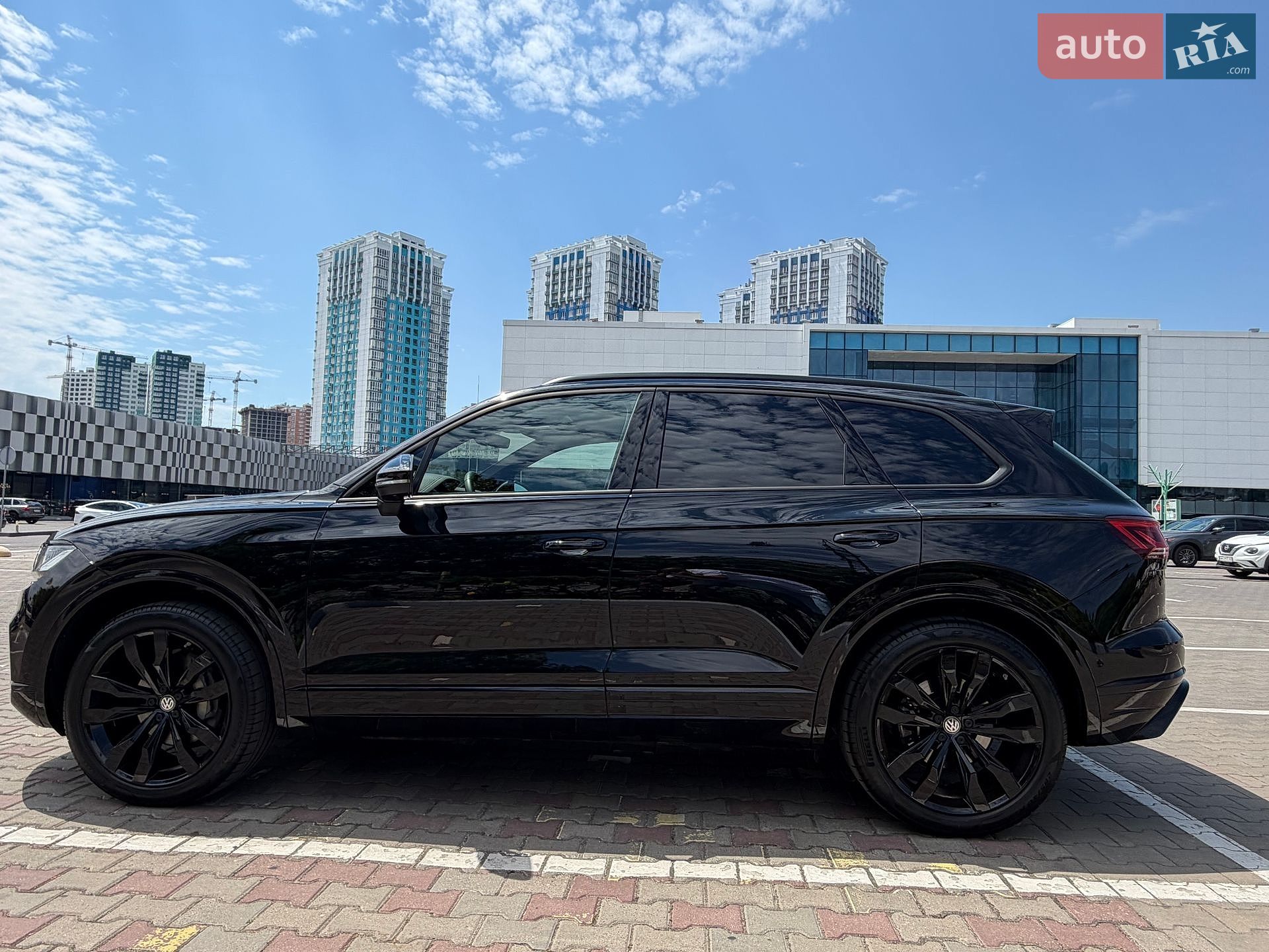Volkswagen Touareg 2024 VIN WVGZZZCR3SD002702 фото оголошення 8 з 31