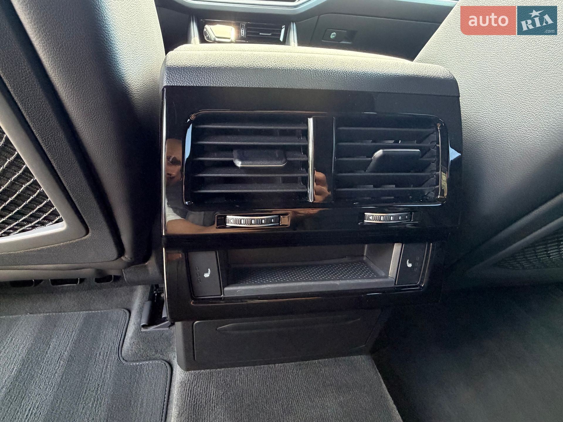 Volkswagen Touareg 2024 VIN WVGZZZCR3SD002702 фото оголошення 18 з 31