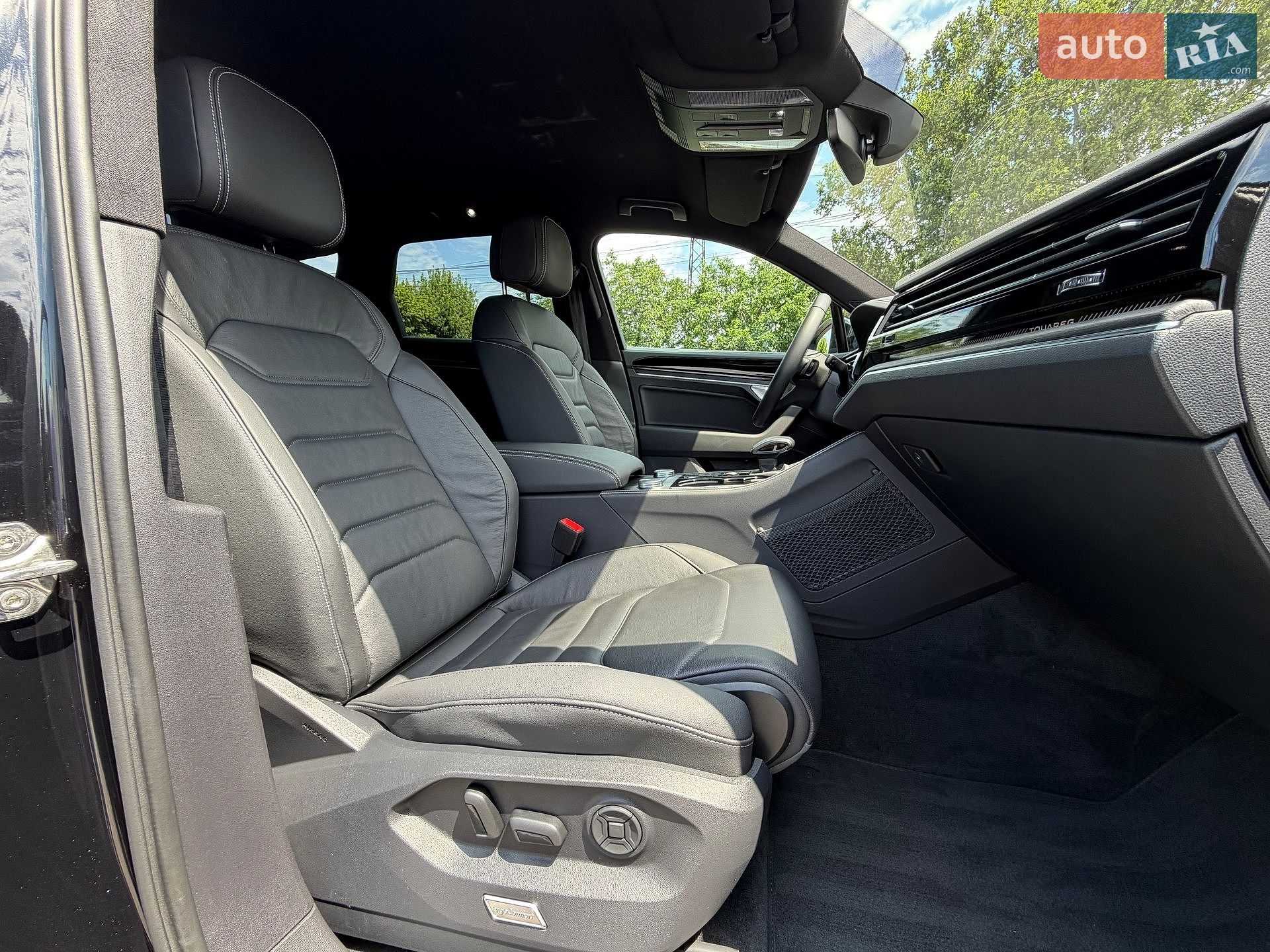 Volkswagen Touareg 2024 VIN WVGZZZCR3SD002702 фото оголошення 15 з 31