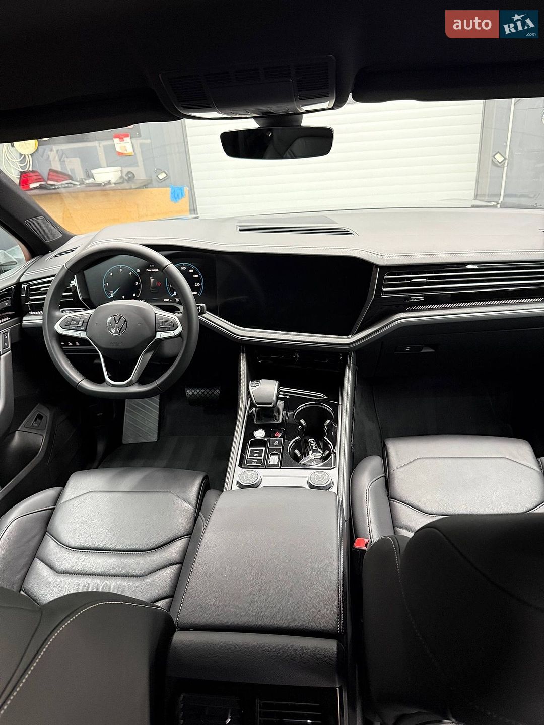 Volkswagen Touareg 2024 VIN WVGZZZCR3SD002702 фото оголошення 24 з 31