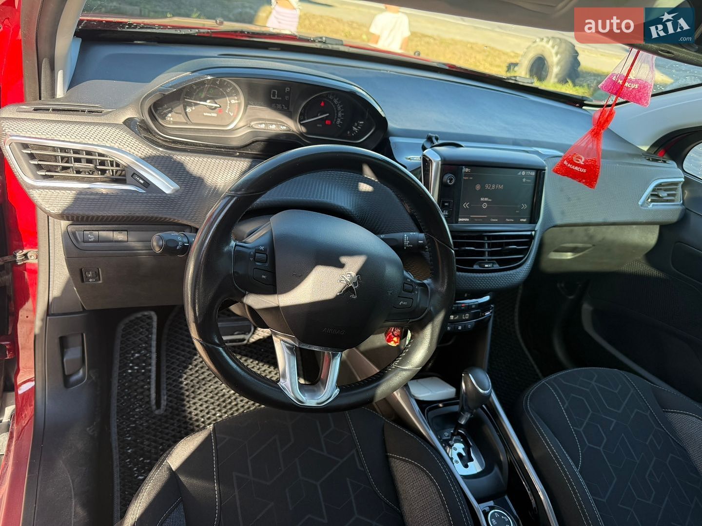 Peugeot 2008 2017 VIN VF3CUHNVTHY144981 фото оголошення 9 з 13