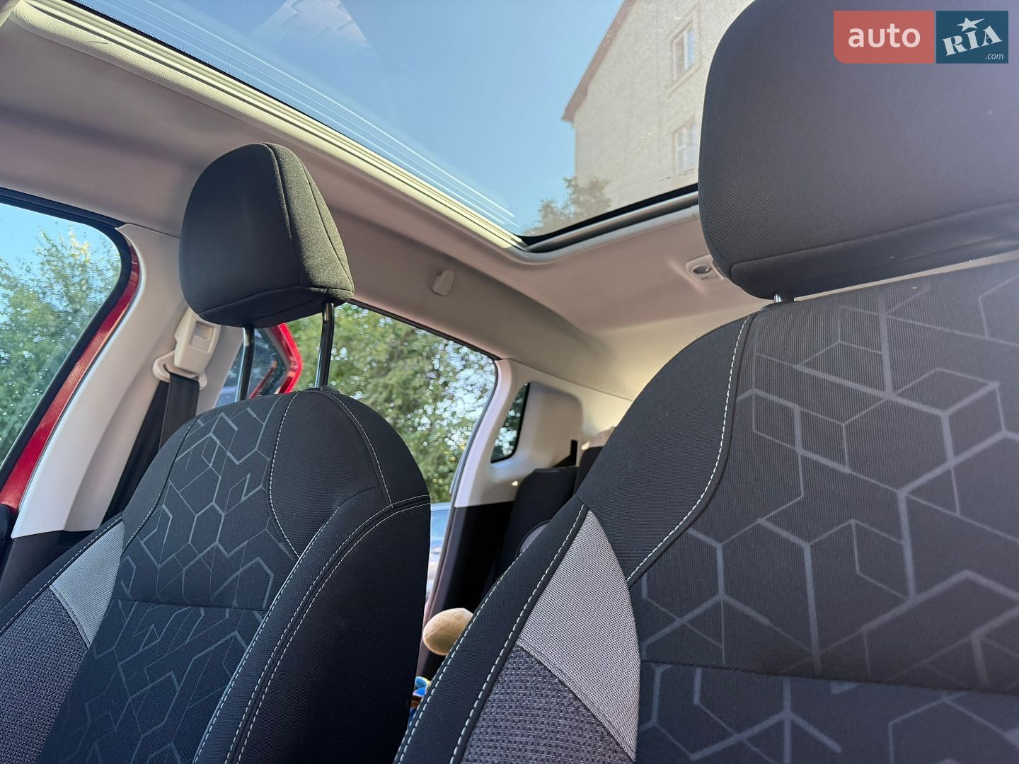 Peugeot 2008 2017 VIN VF3CUHNVTHY144981 фото оголошення 8 з 13