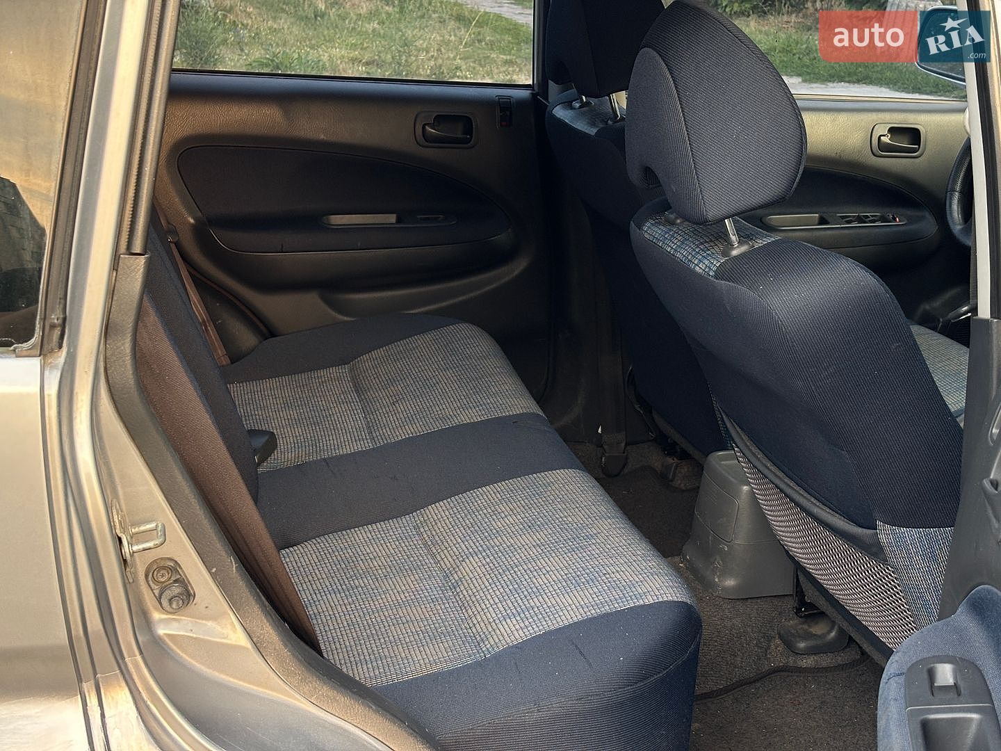 Honda HR-V 2000 VIN JHMGH4850YS215122 фото оголошення 11 з 17