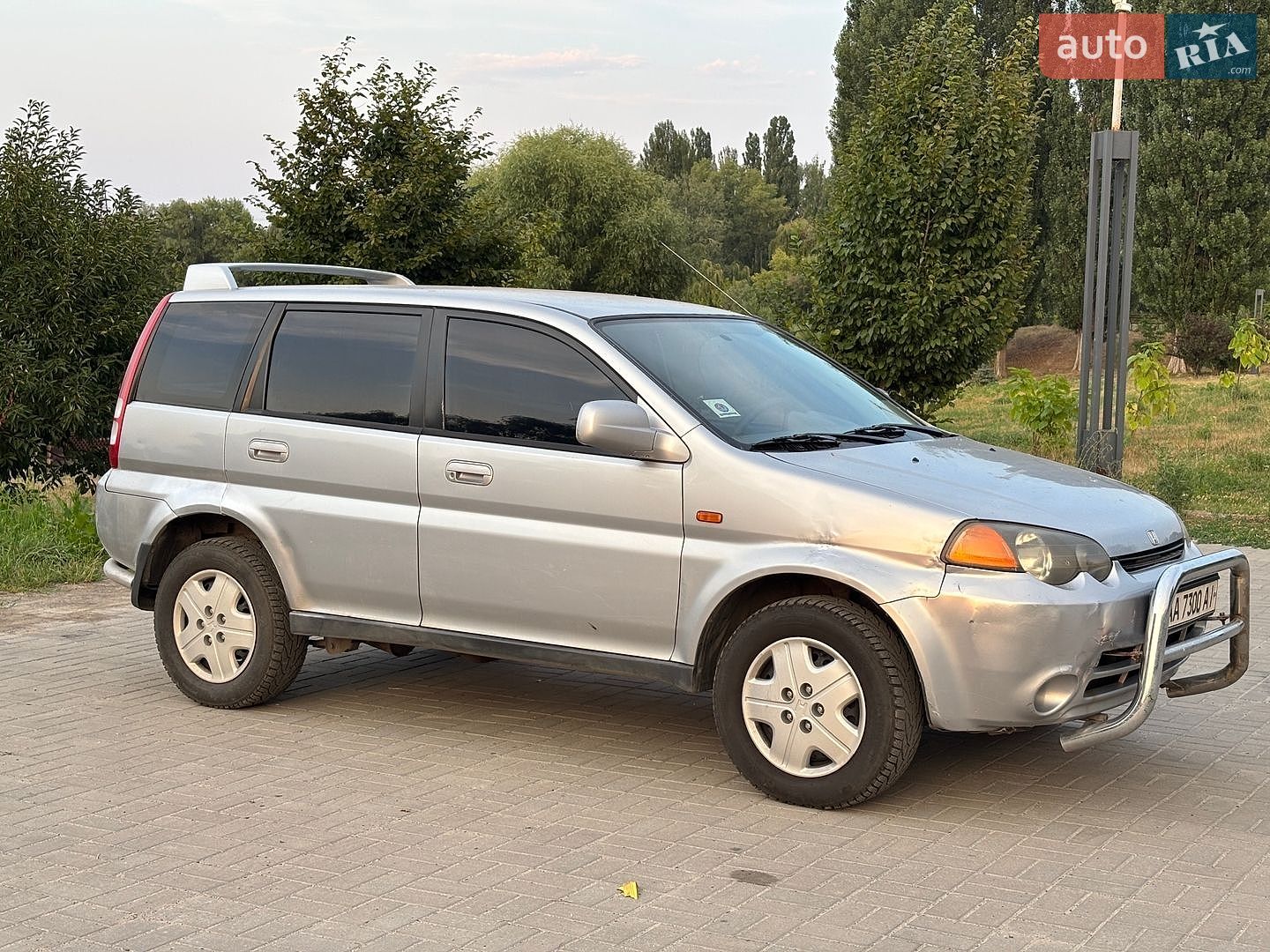 Honda HR-V 2000 VIN JHMGH4850YS215122 фото оголошення 3 з 17