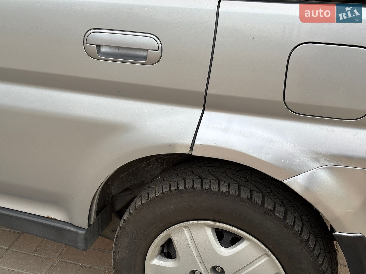 Honda HR-V 2000 VIN JHMGH4850YS215122 фото оголошення 9 з 17