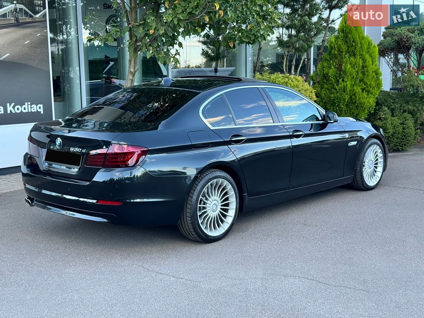 BMW 5 Series 2011 VIN WBAXA510X0DW56364 фото оголошення 4 з 26