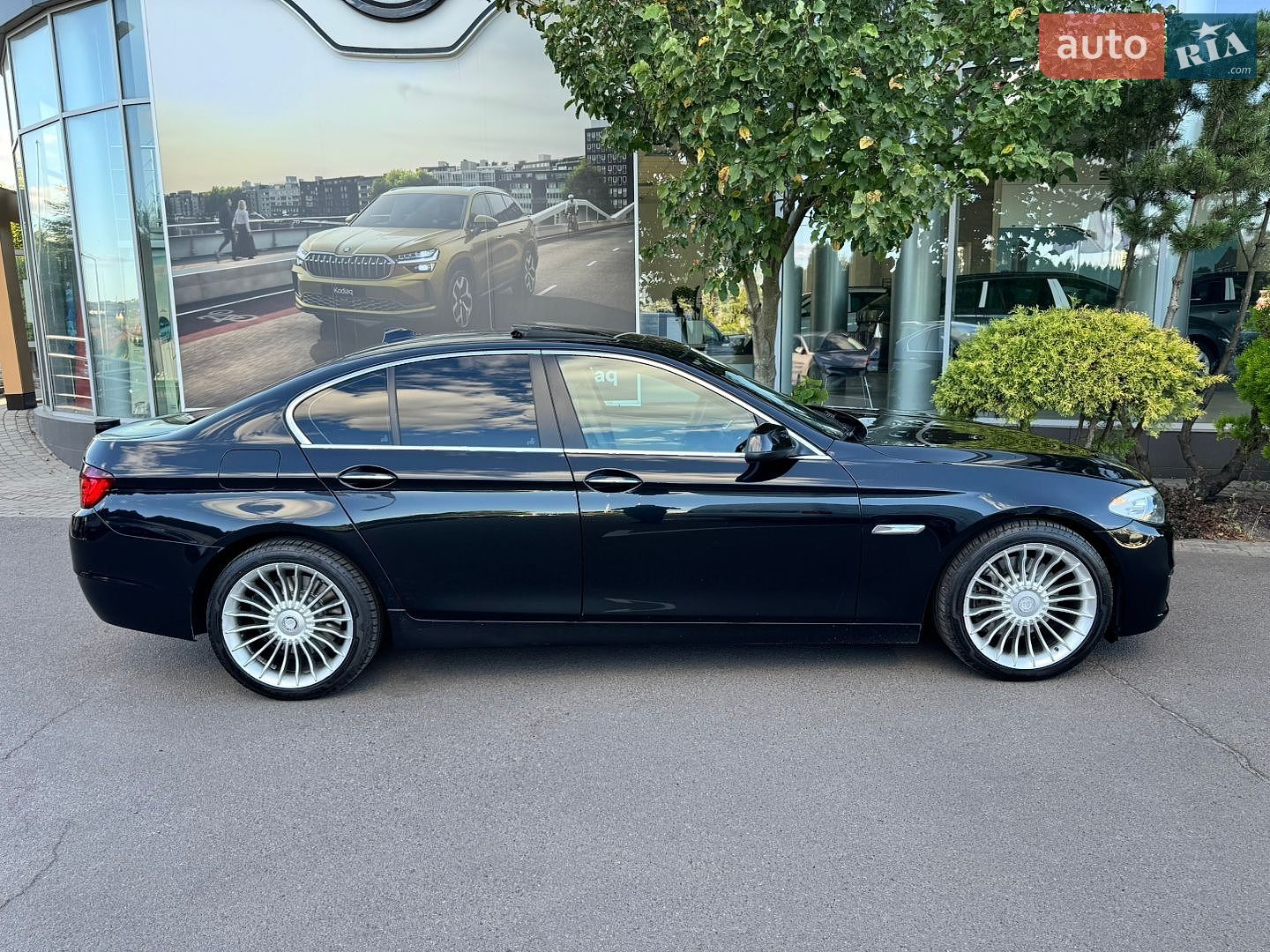 BMW 5 Series 2011 VIN WBAXA510X0DW56364 фото оголошення 11 з 26