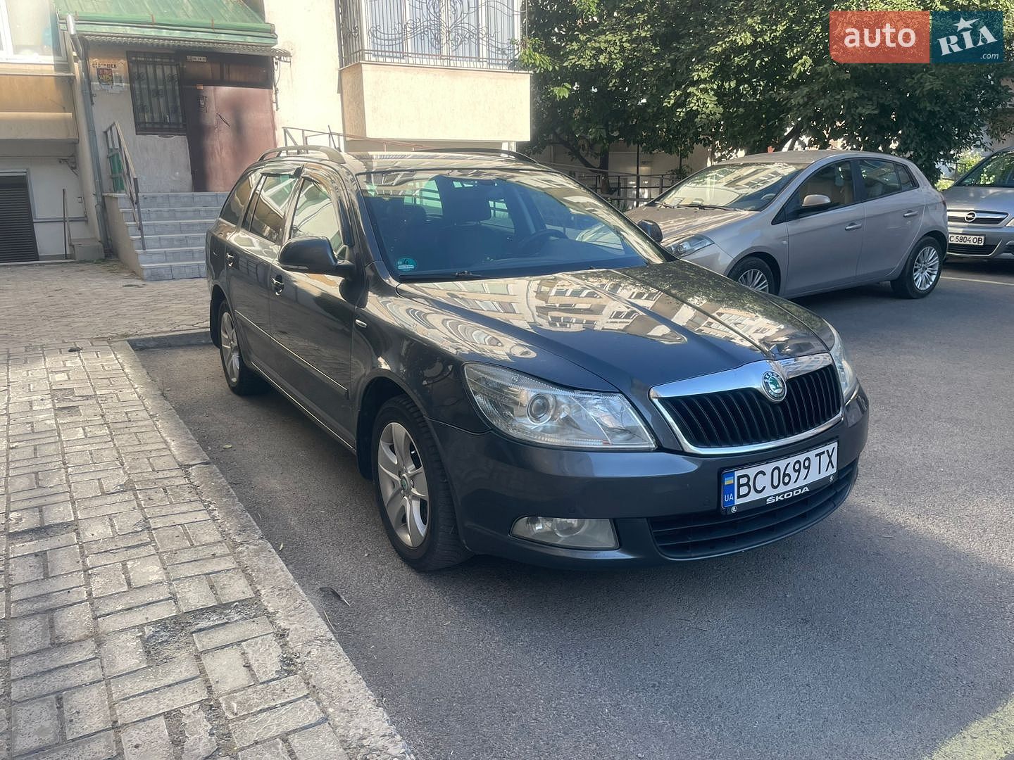 Skoda Octavia 2012 VIN TMBGE61Z8C2139799 фото оголошення 2 з 7
