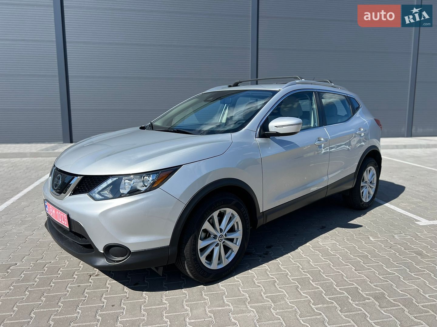 Nissan Rogue Sport 2019 VIN JN1BJ1CPXKW526112 фото оголошення 3 з 28