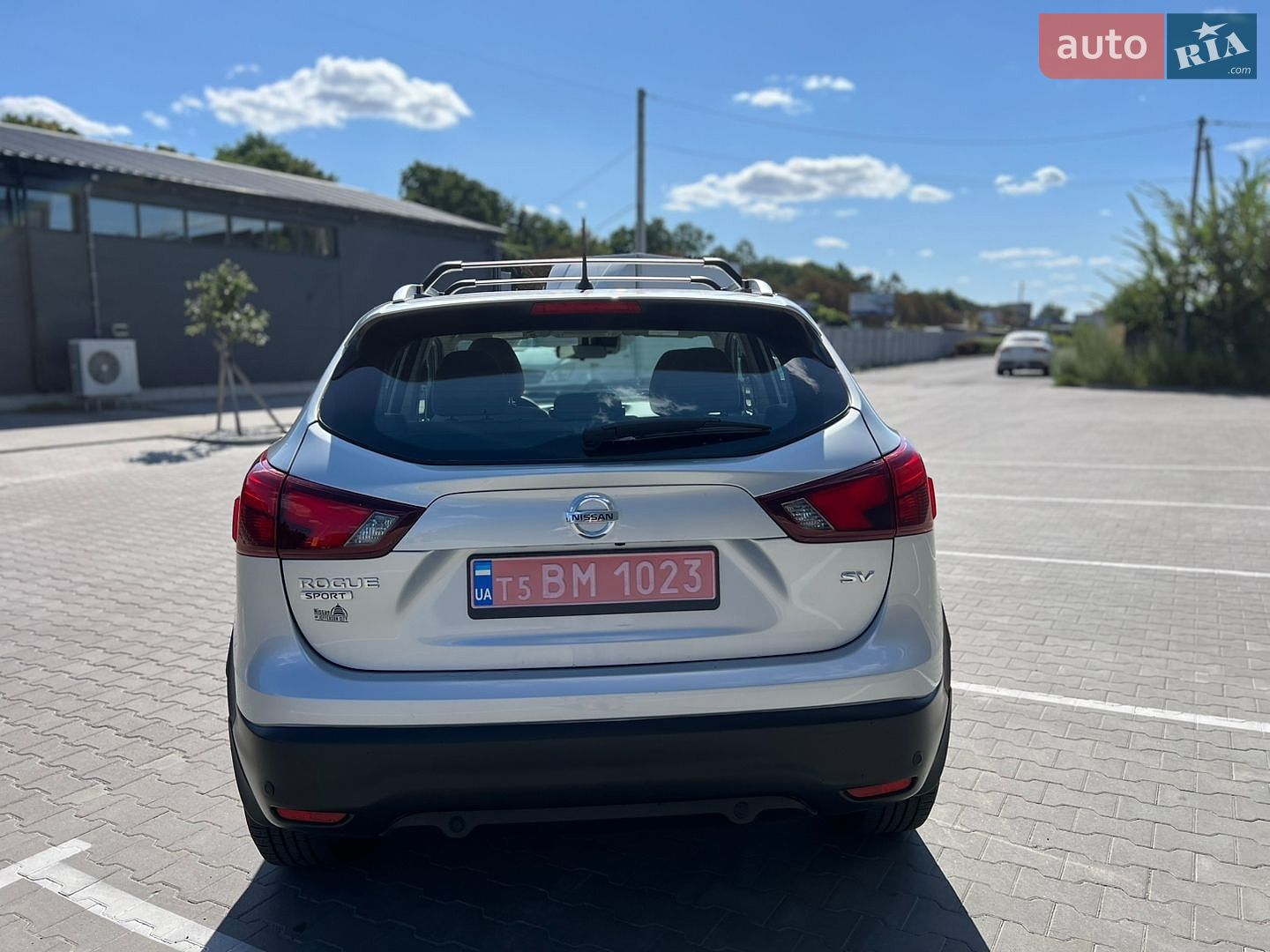 Nissan Rogue Sport 2019 VIN JN1BJ1CPXKW526112 фото оголошення 6 з 28