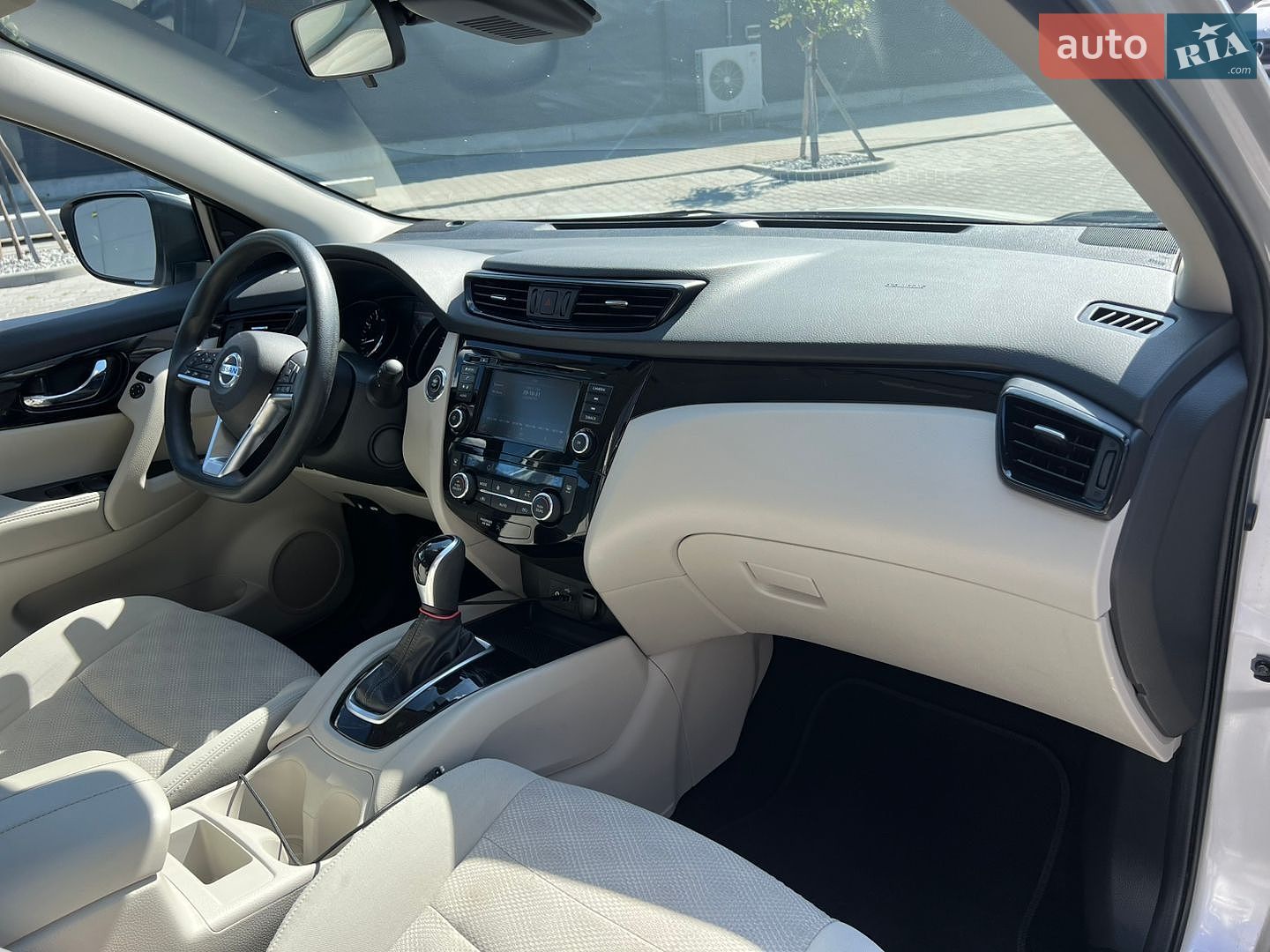 Nissan Rogue Sport 2019 VIN JN1BJ1CPXKW526112 фото оголошення 15 з 28