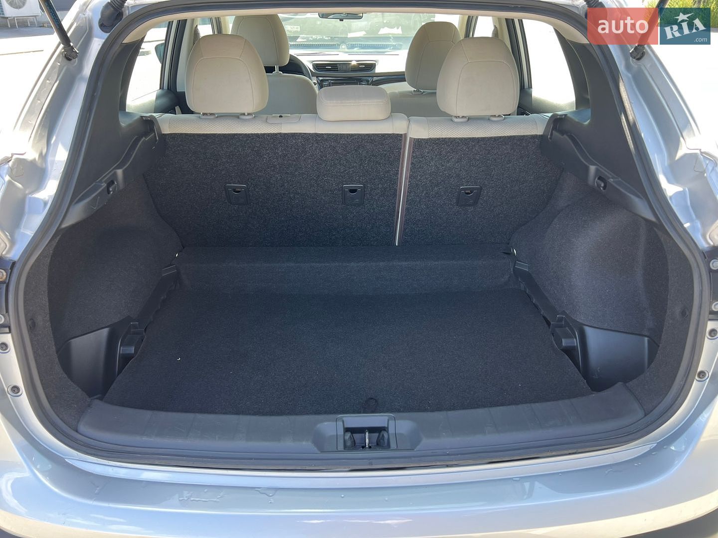 Nissan Rogue Sport 2019 VIN JN1BJ1CPXKW526112 фото оголошення 17 з 28