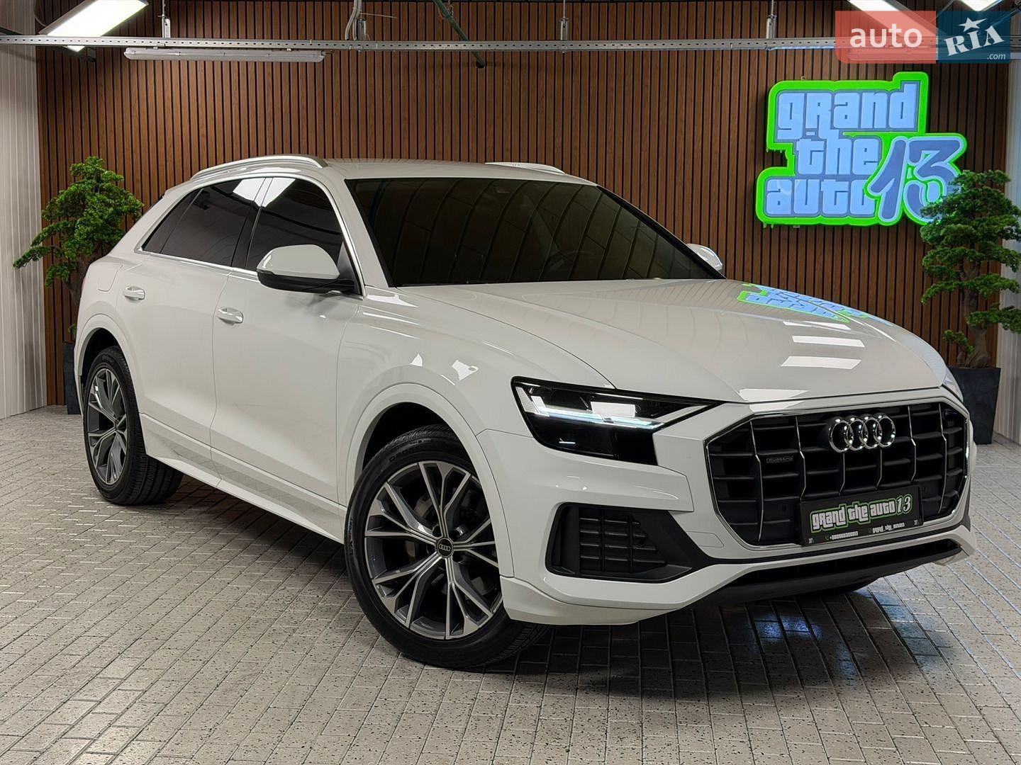 Audi Q8 2020 VIN WAUZZZF10MD012629 фото оголошення 2 з 54