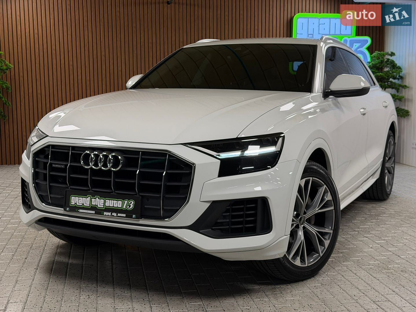 Audi Q8 2020 VIN WAUZZZF10MD012629 фото оголошення 5 з 54