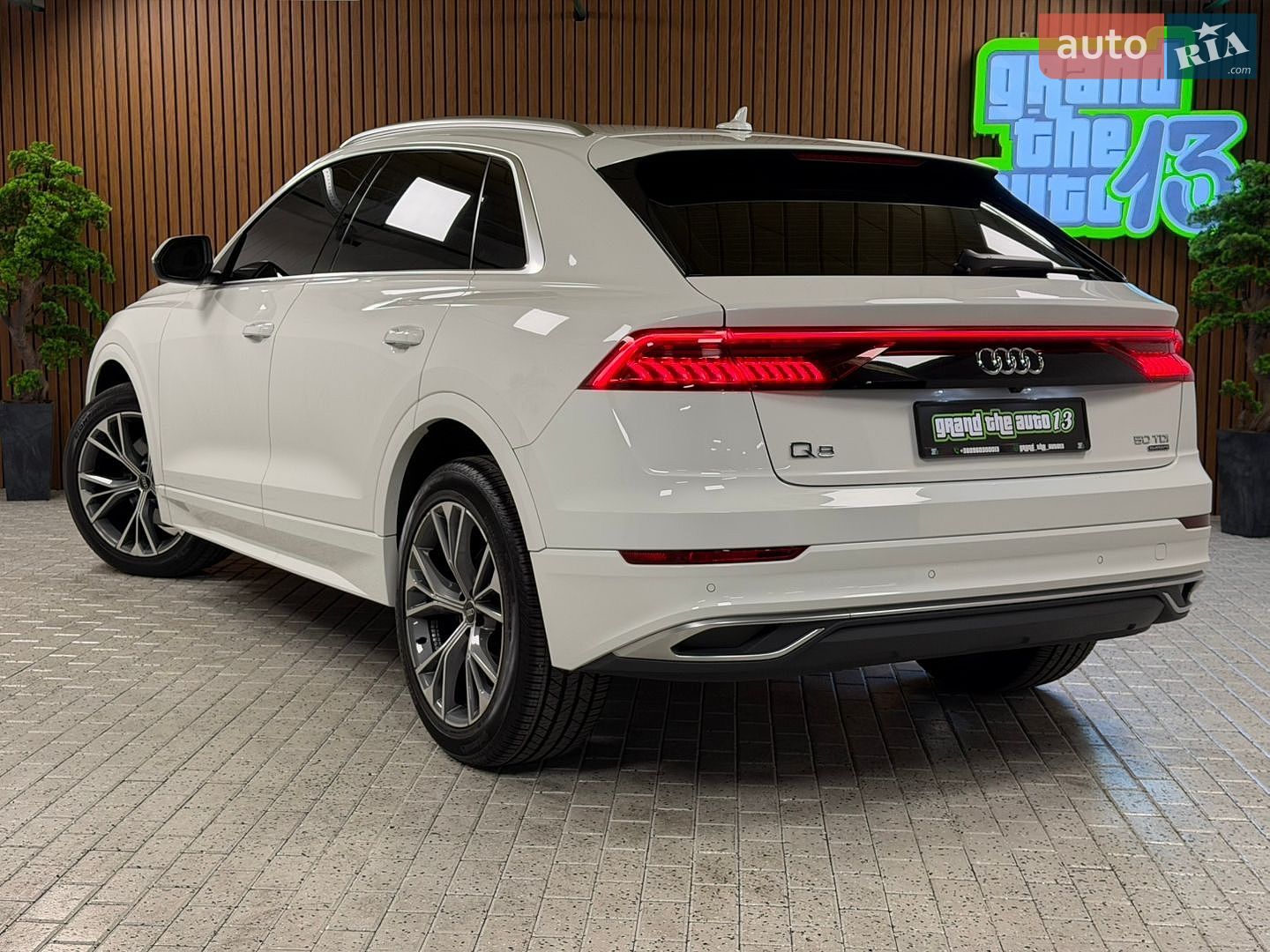 Audi Q8 2020 VIN WAUZZZF10MD012629 фото оголошення 20 з 54