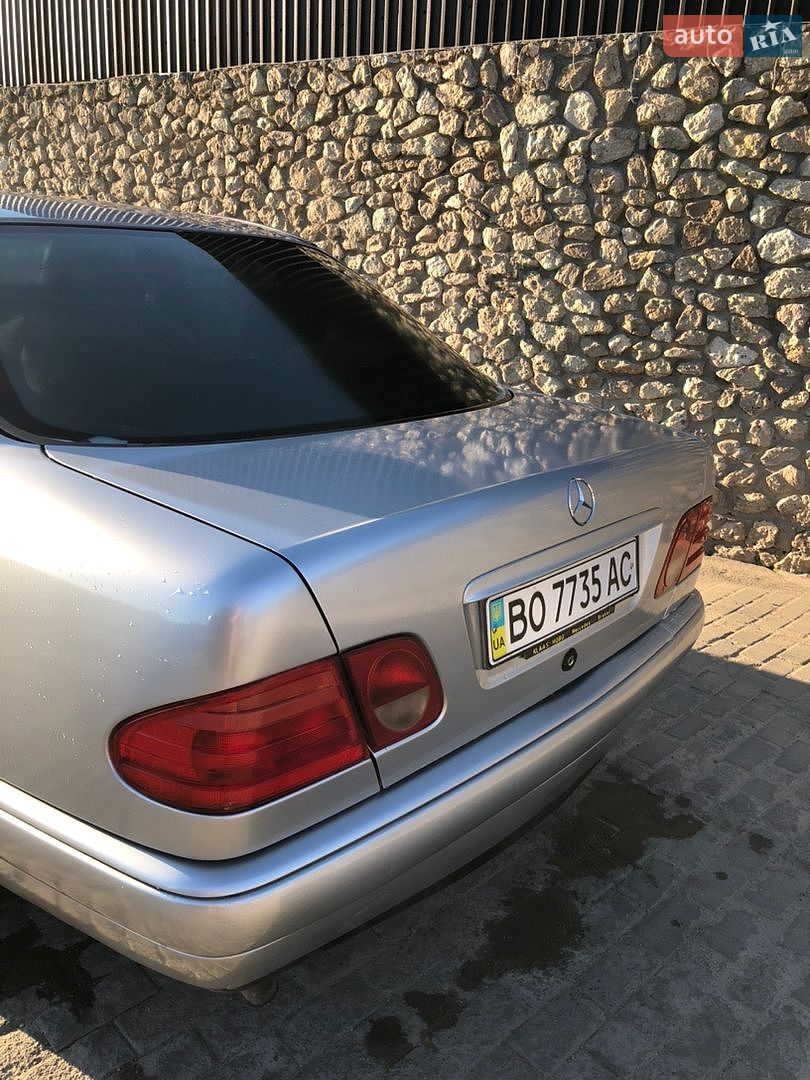Mercedes-Benz E-Class 1995 VIN WDB1240231B157059 фото оголошення 4 з 30