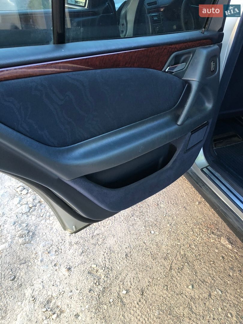 Mercedes-Benz E-Class 1995 VIN WDB1240231B157059 фото оголошення 10 з 30