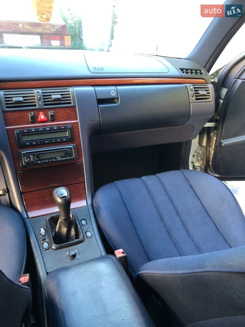 Mercedes-Benz E-Class 1995 VIN WDB1240231B157059 фото оголошення 15 з 30