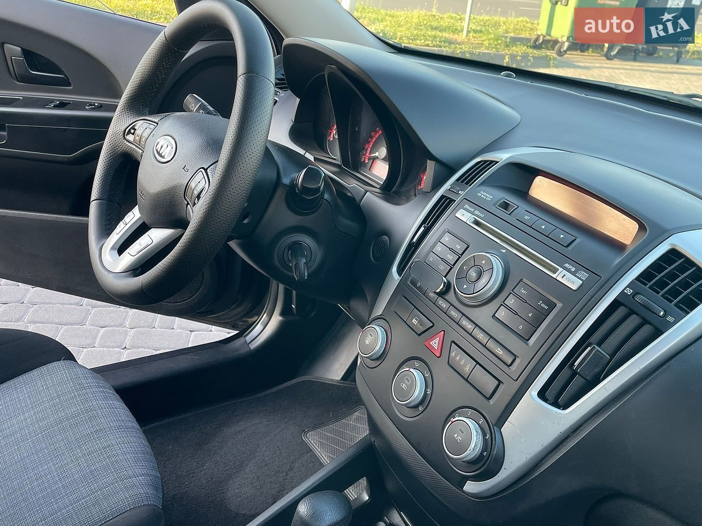 Kia Ceed 2012 VIN U5YHB812BCL216248 фото оголошення 29 з 73