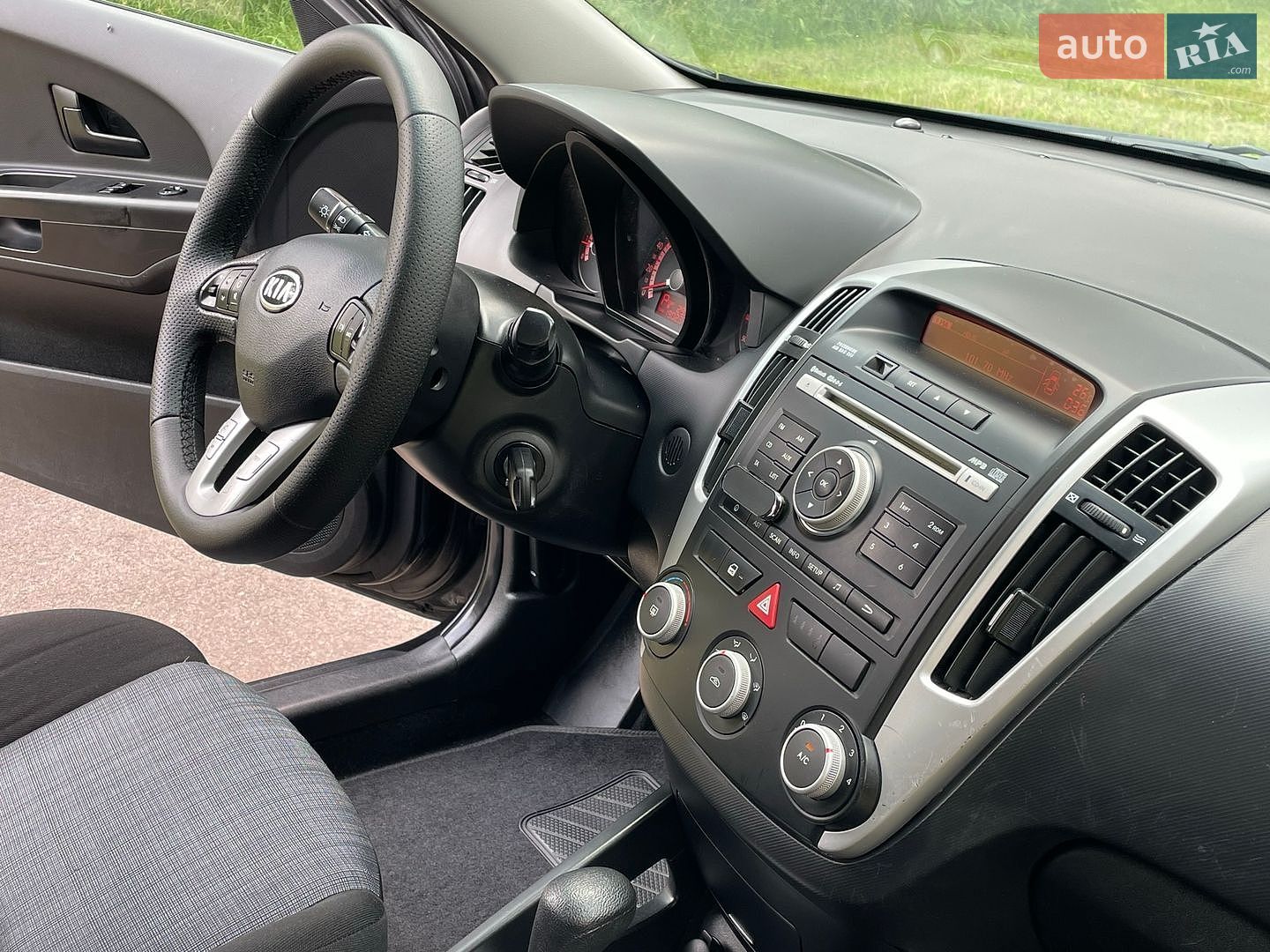 Kia Ceed 2012 VIN U5YHB812BCL216248 фото оголошення 43 з 73