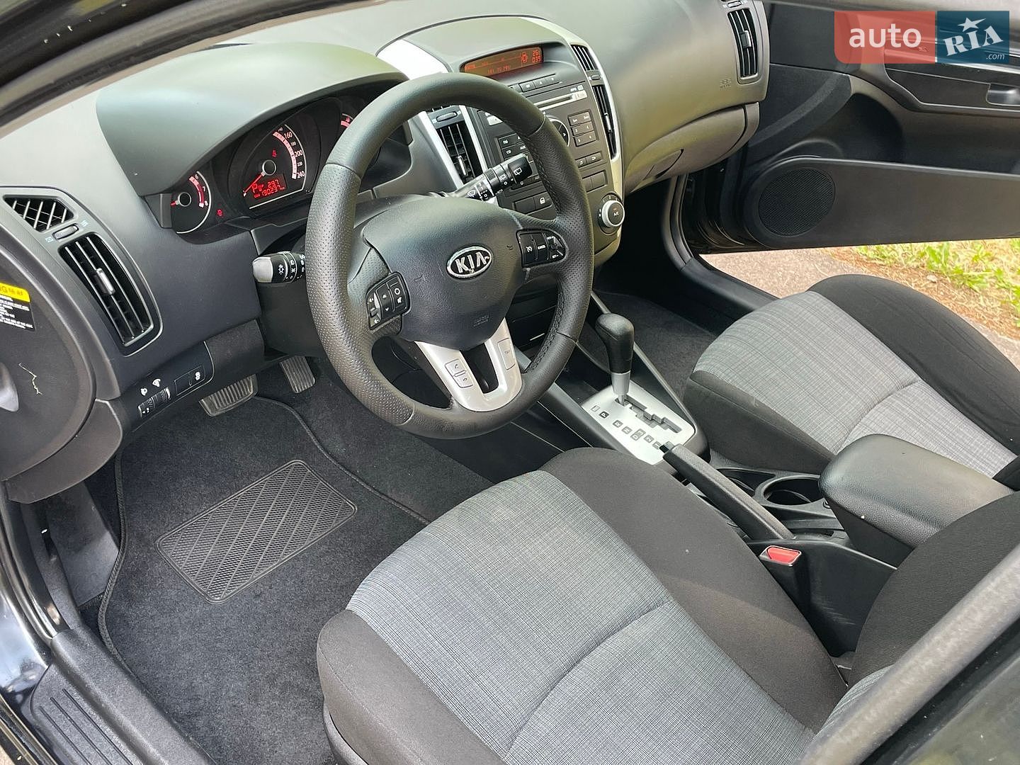 Kia Ceed 2012 VIN U5YHB812BCL216248 фото оголошення 54 з 73