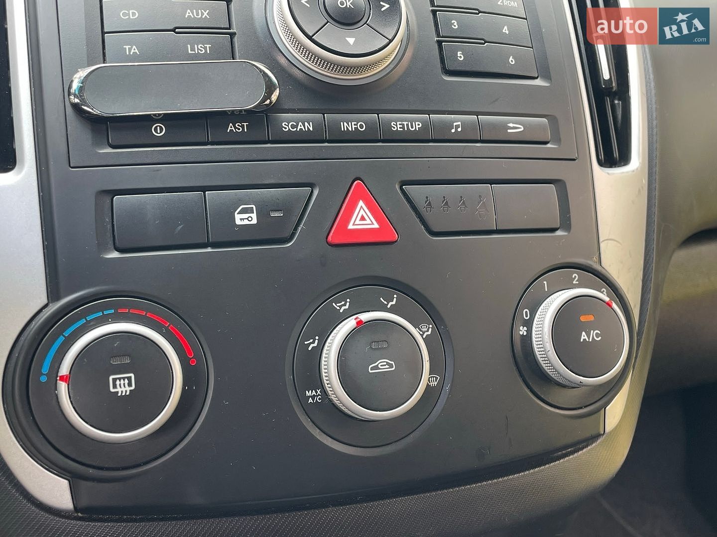 Kia Ceed 2012 VIN U5YHB812BCL216248 фото оголошення 62 з 73
