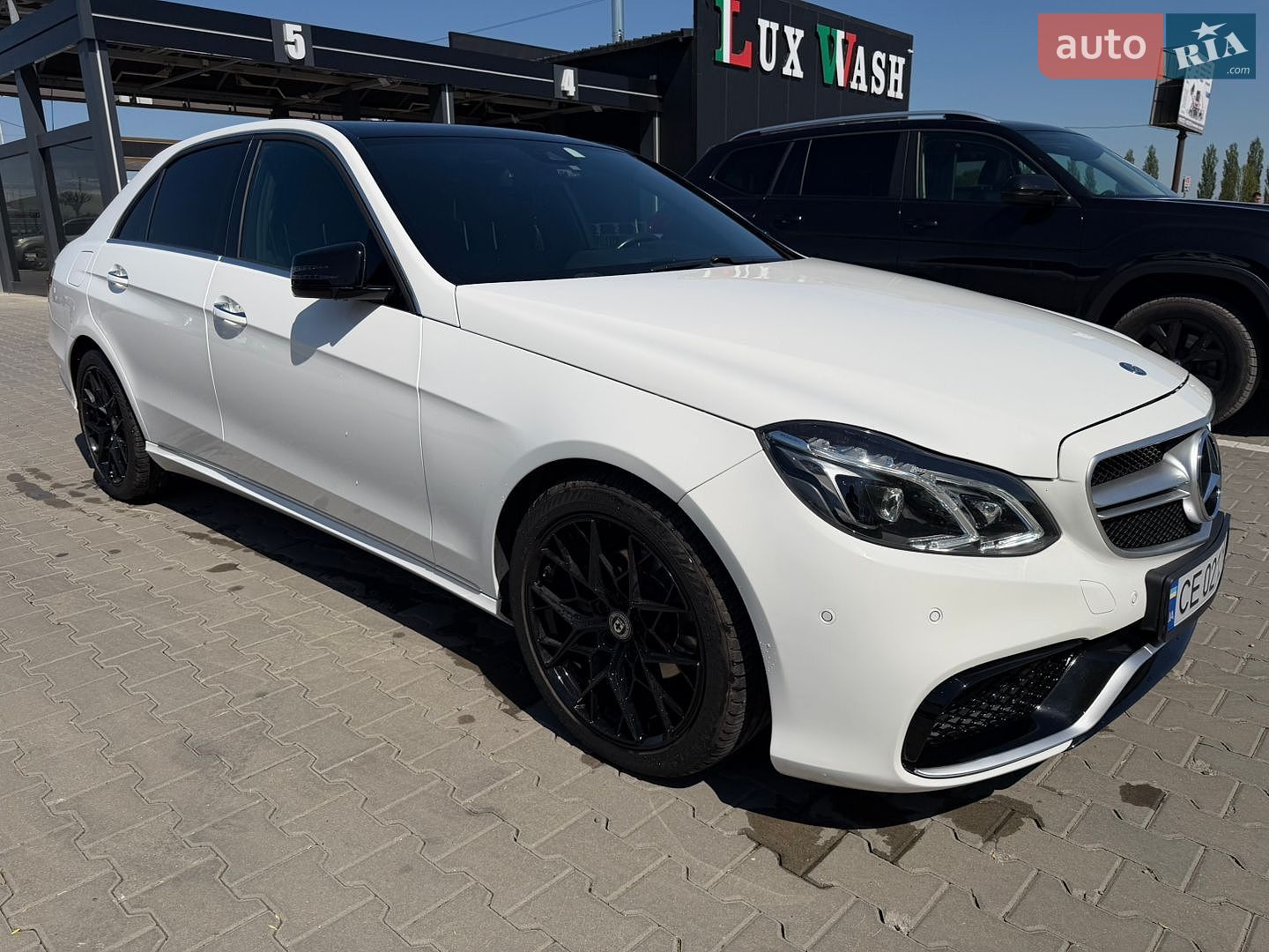 Mercedes-Benz E-Class 2014 VIN WDDHF0CB5FB093986 фото оголошення 4 з 38