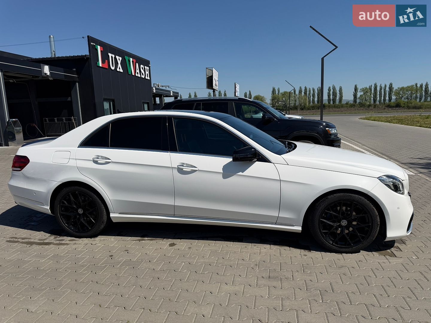 Mercedes-Benz E-Class 2014 VIN WDDHF0CB5FB093986 фото оголошення 5 з 38