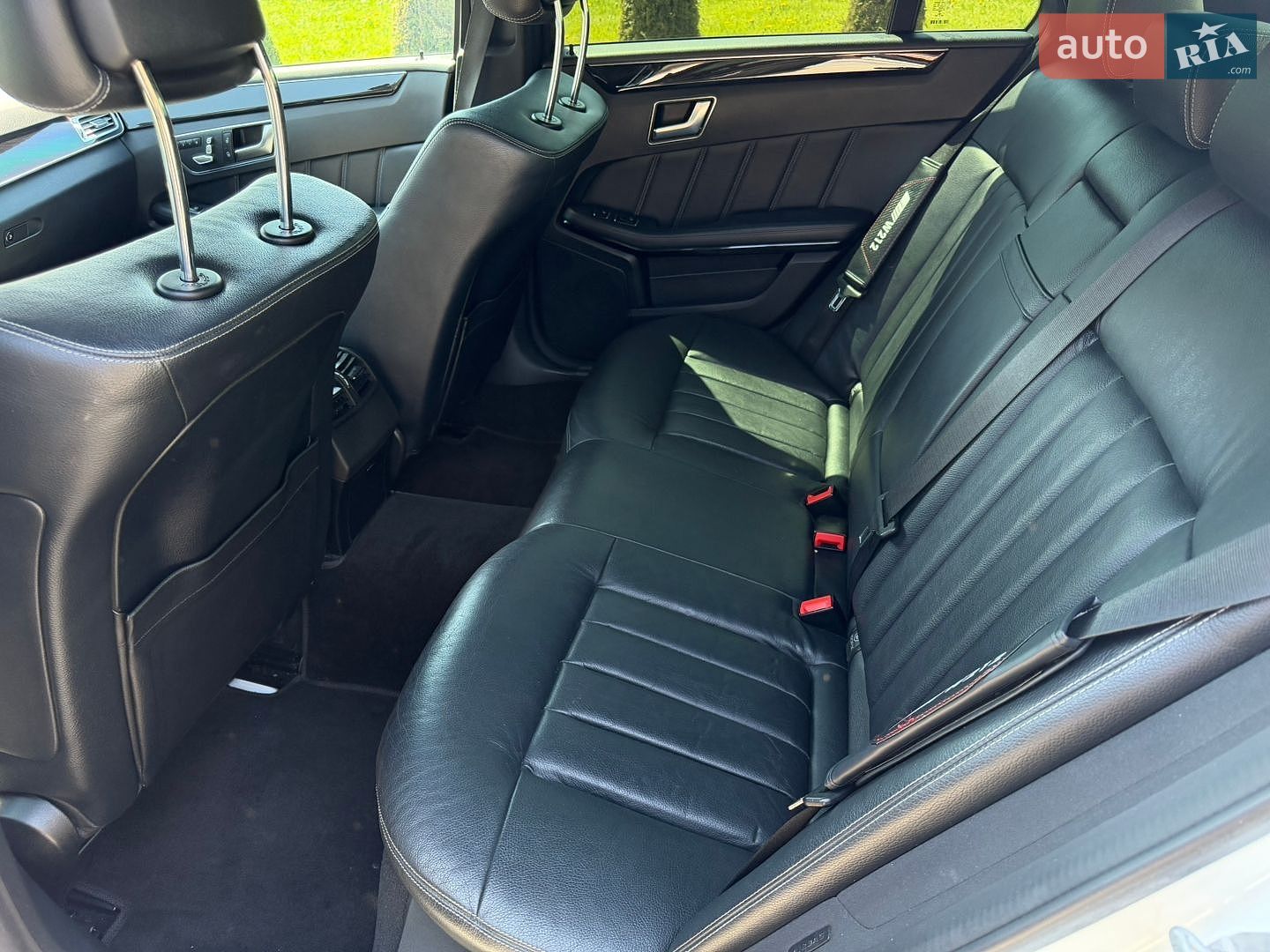 Mercedes-Benz E-Class 2014 VIN WDDHF0CB5FB093986 фото оголошення 27 з 38