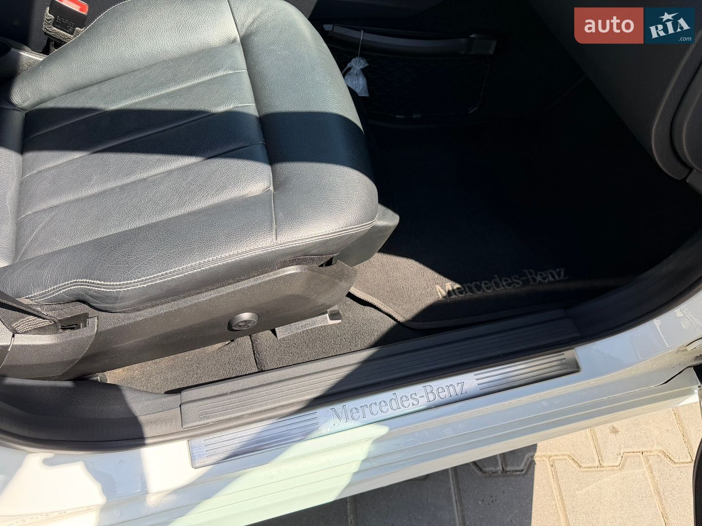 Mercedes-Benz E-Class 2014 VIN WDDHF0CB5FB093986 фото оголошення 34 з 38