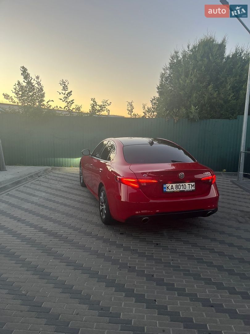 Alfa Romeo Giulia 2017 VIN ZARFAEDN4J7567126 фото оголошення 10 з 16