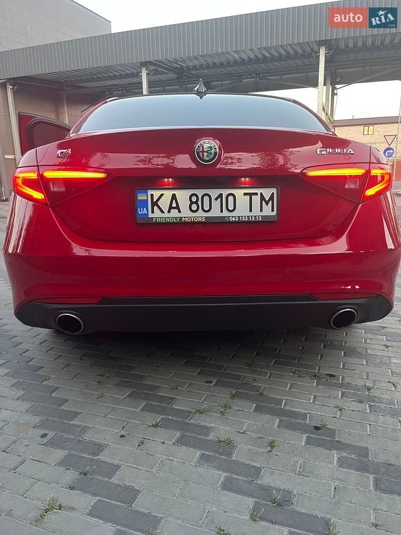 Alfa Romeo Giulia 2017 VIN ZARFAEDN4J7567126 фото оголошення 9 з 16