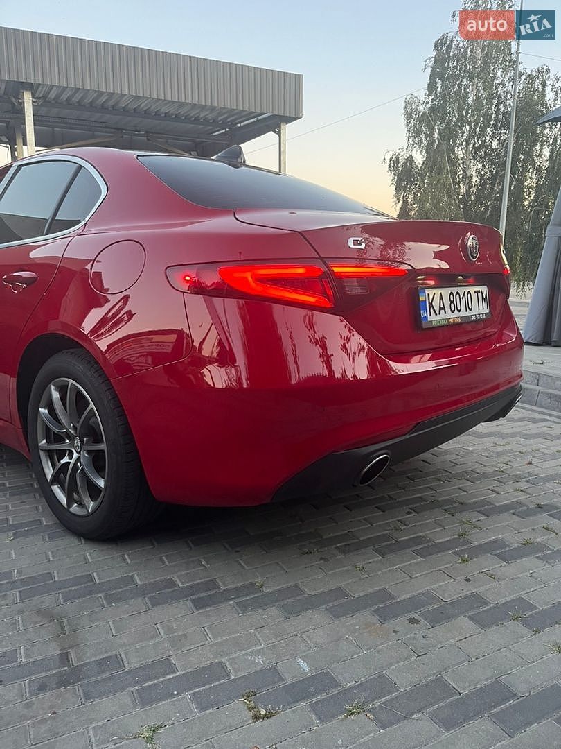 Alfa Romeo Giulia 2017 VIN ZARFAEDN4J7567126 фото оголошення 8 з 16