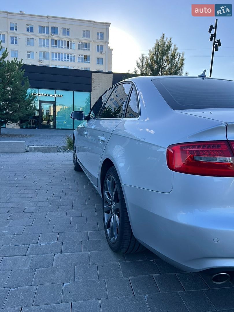 Audi A4 2012 VIN WAUZZZ8K9DN027808 фото оголошення 8 з 36