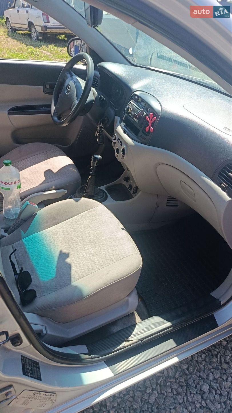 Hyundai Accent 2007 VIN Y6LCM41AP7L000704 фото оголошення 3 з 4