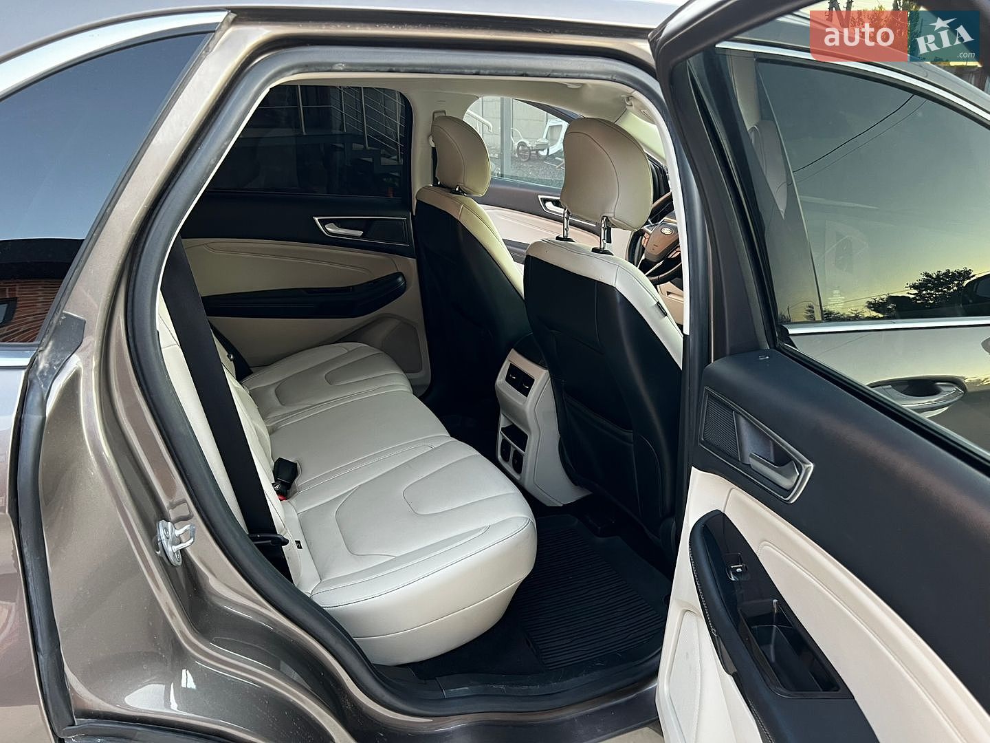 Ford Edge 2019 VIN 2FMPK4K95KBB43664 фото оголошення 38 з 42