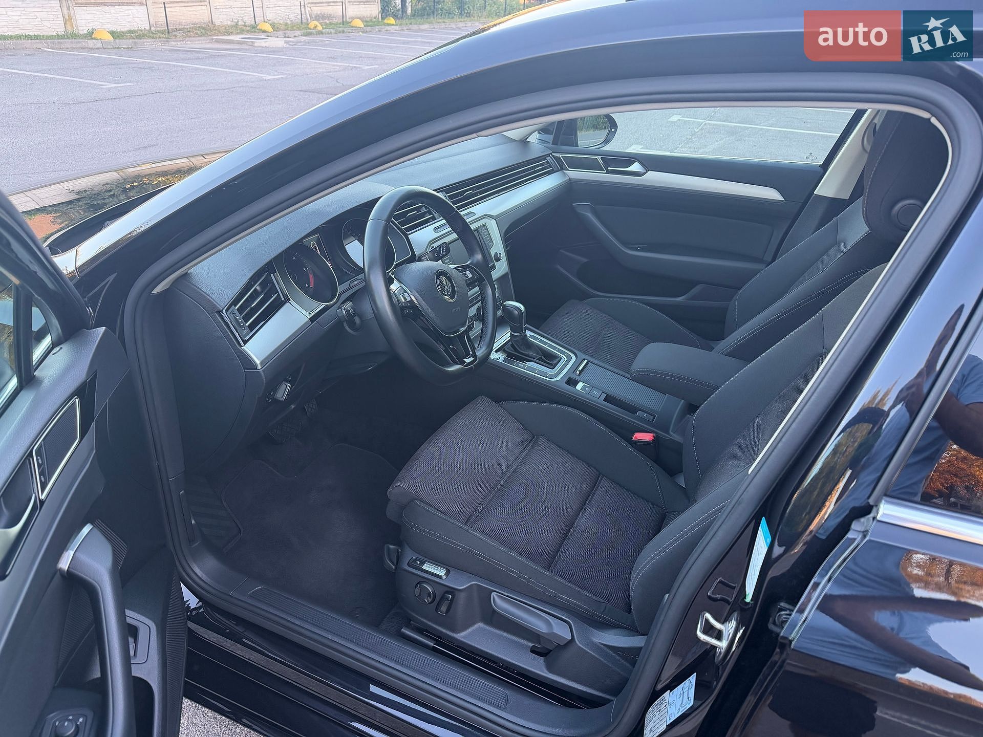 Volkswagen Passat 2016 VIN WVWZZZ3CZHE059024 фото оголошення 18 з 66