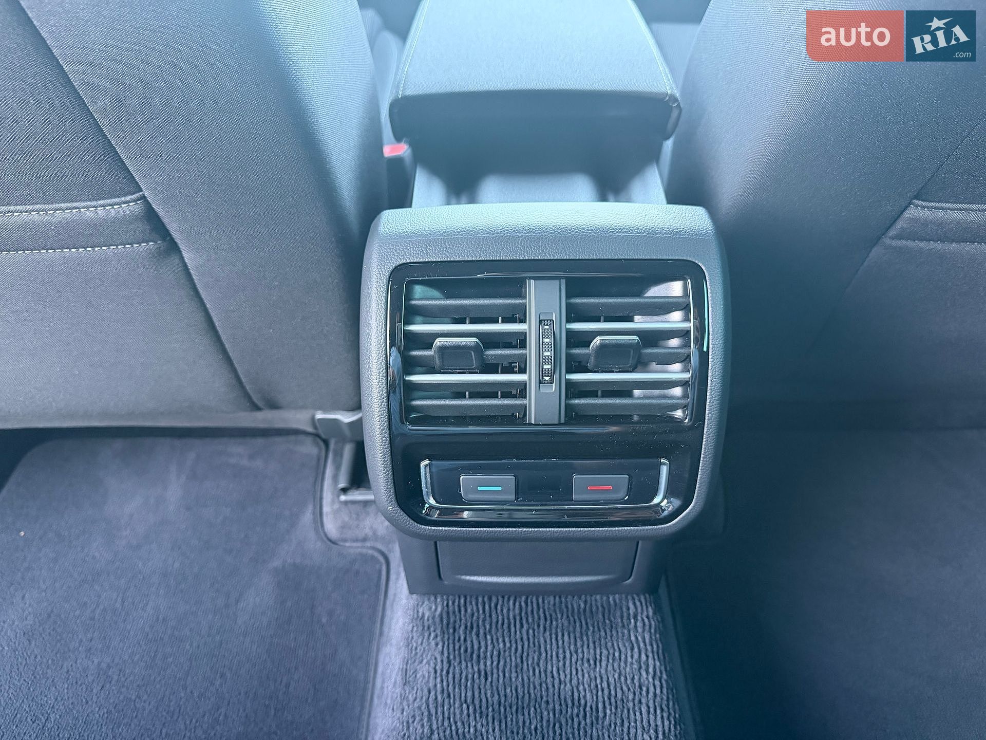 Volkswagen Passat 2016 VIN WVWZZZ3CZHE059024 фото оголошення 43 з 66