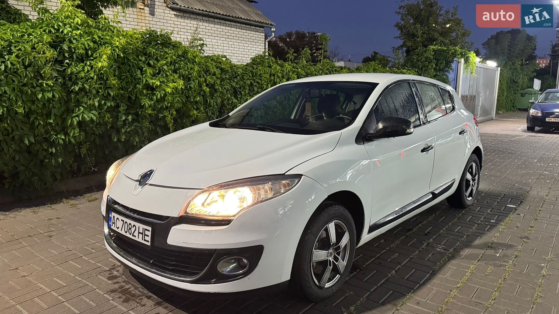 Renault Megane 2012 VIN VF1BZ1G0247211792 фото оголошення 2 з 39