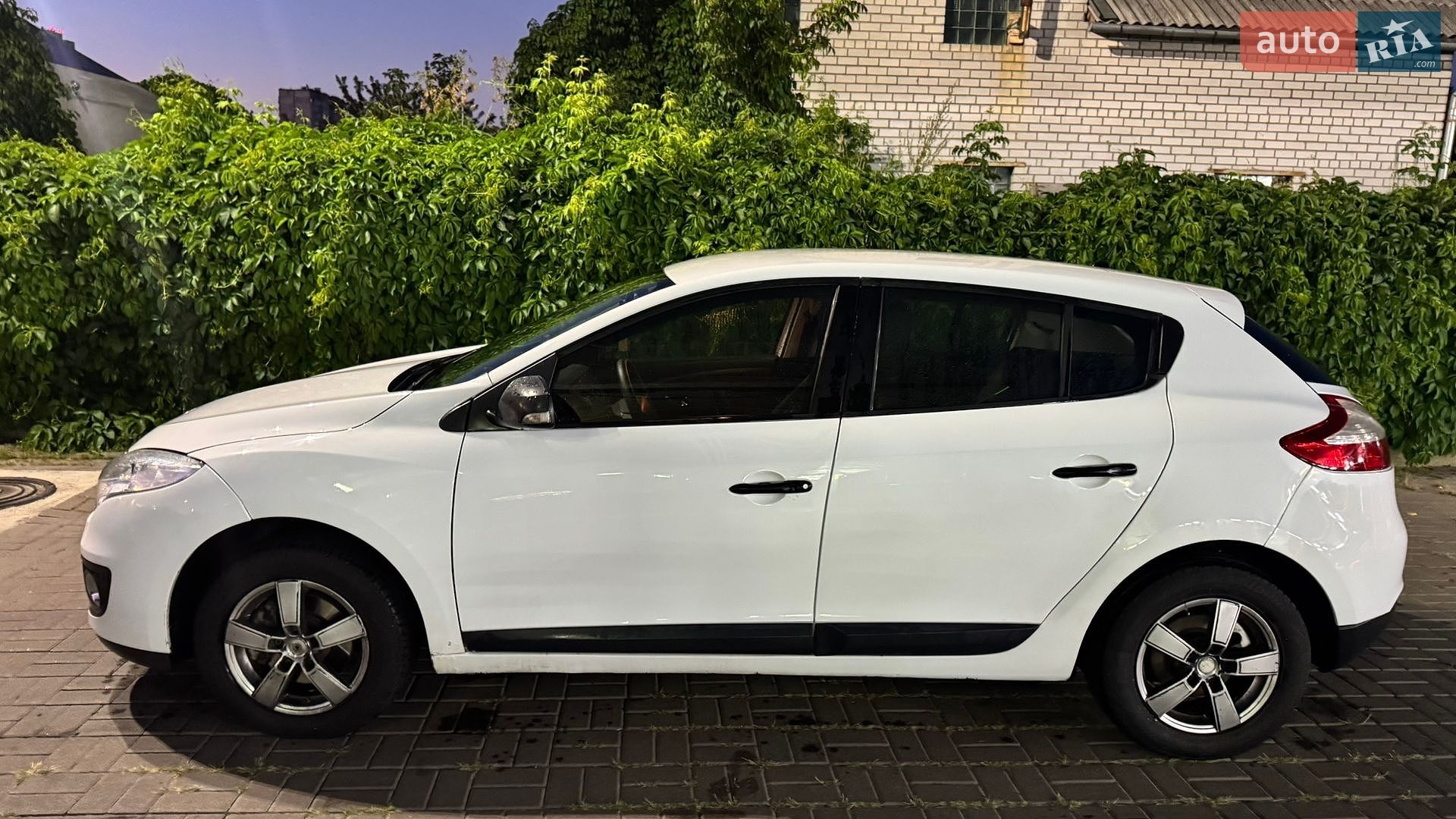 Renault Megane 2012 VIN VF1BZ1G0247211792 фото оголошення 3 з 39