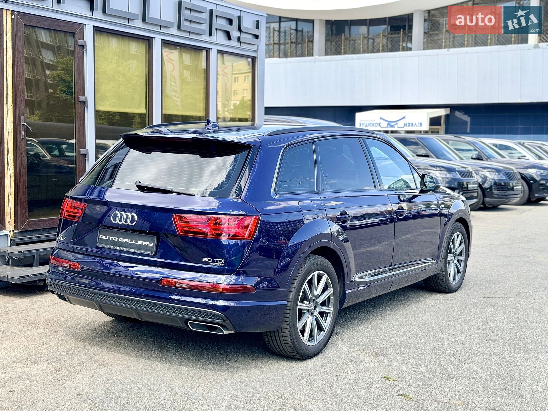 Audi Q7 2018 VIN WAUZZZ4M6KD003279 фото оголошення 3 з 49