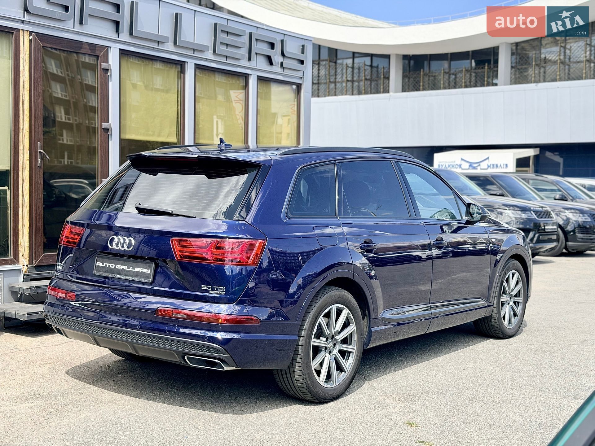 Audi Q7 2018 VIN WAUZZZ4M6KD003279 фото оголошення 7 з 49