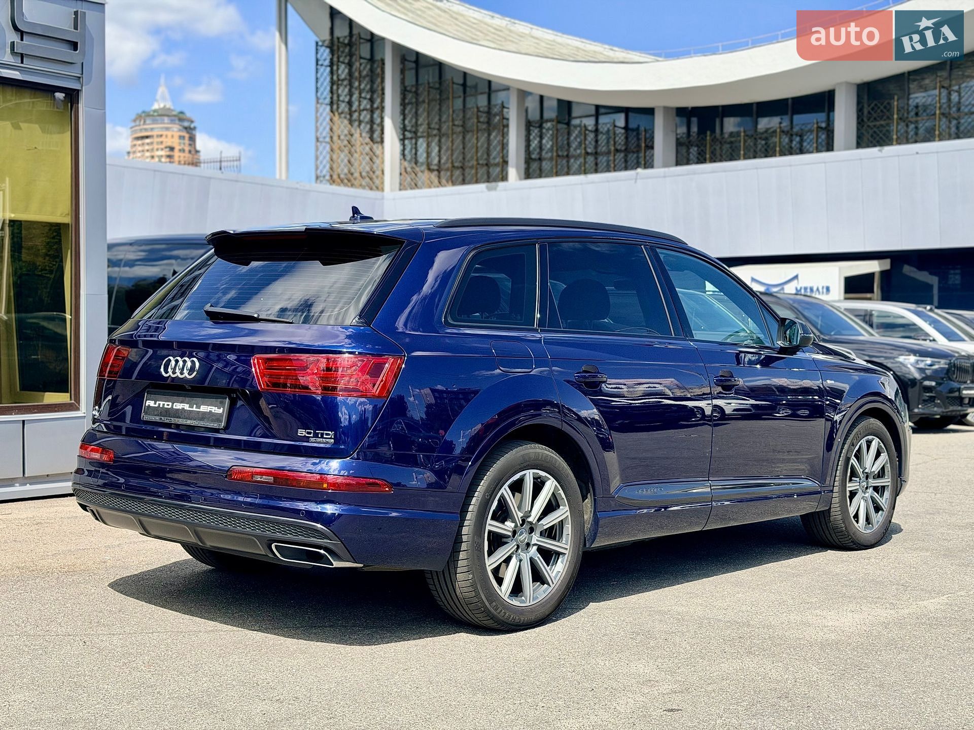Audi Q7 2018 VIN WAUZZZ4M6KD003279 фото оголошення 14 з 49