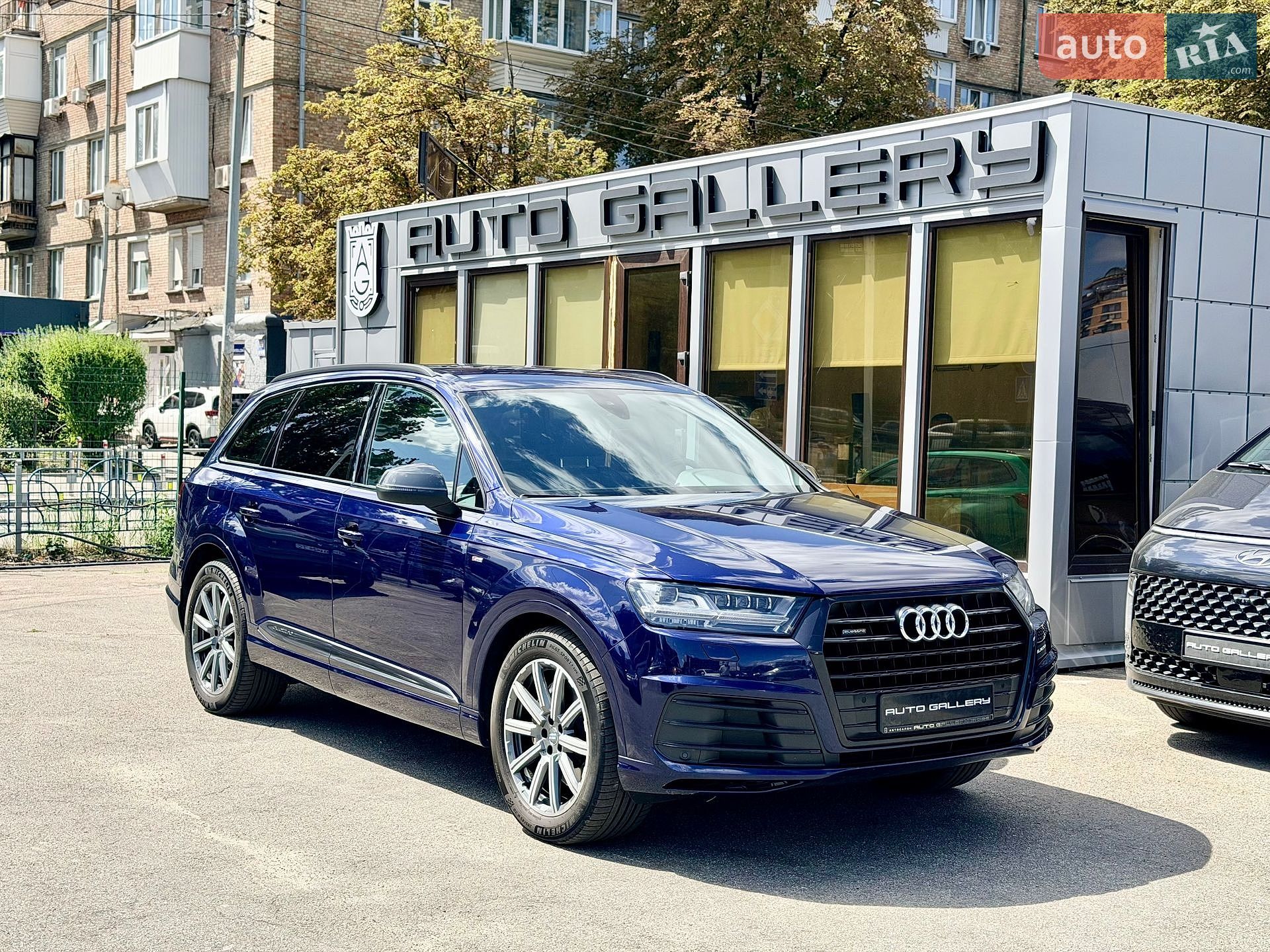 Audi Q7 2018 VIN WAUZZZ4M6KD003279 фото оголошення 17 з 49