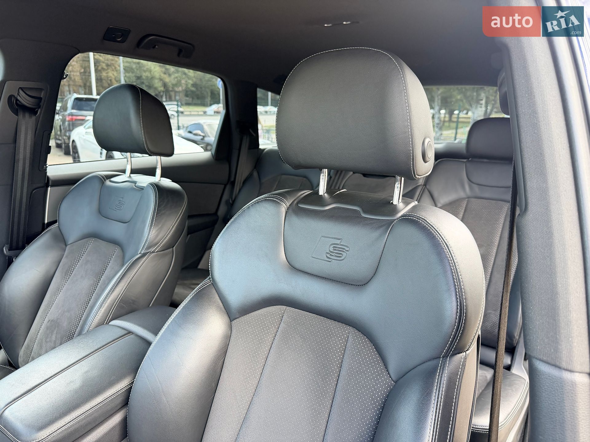Audi Q7 2018 VIN WAUZZZ4M6KD003279 фото оголошення 29 з 49