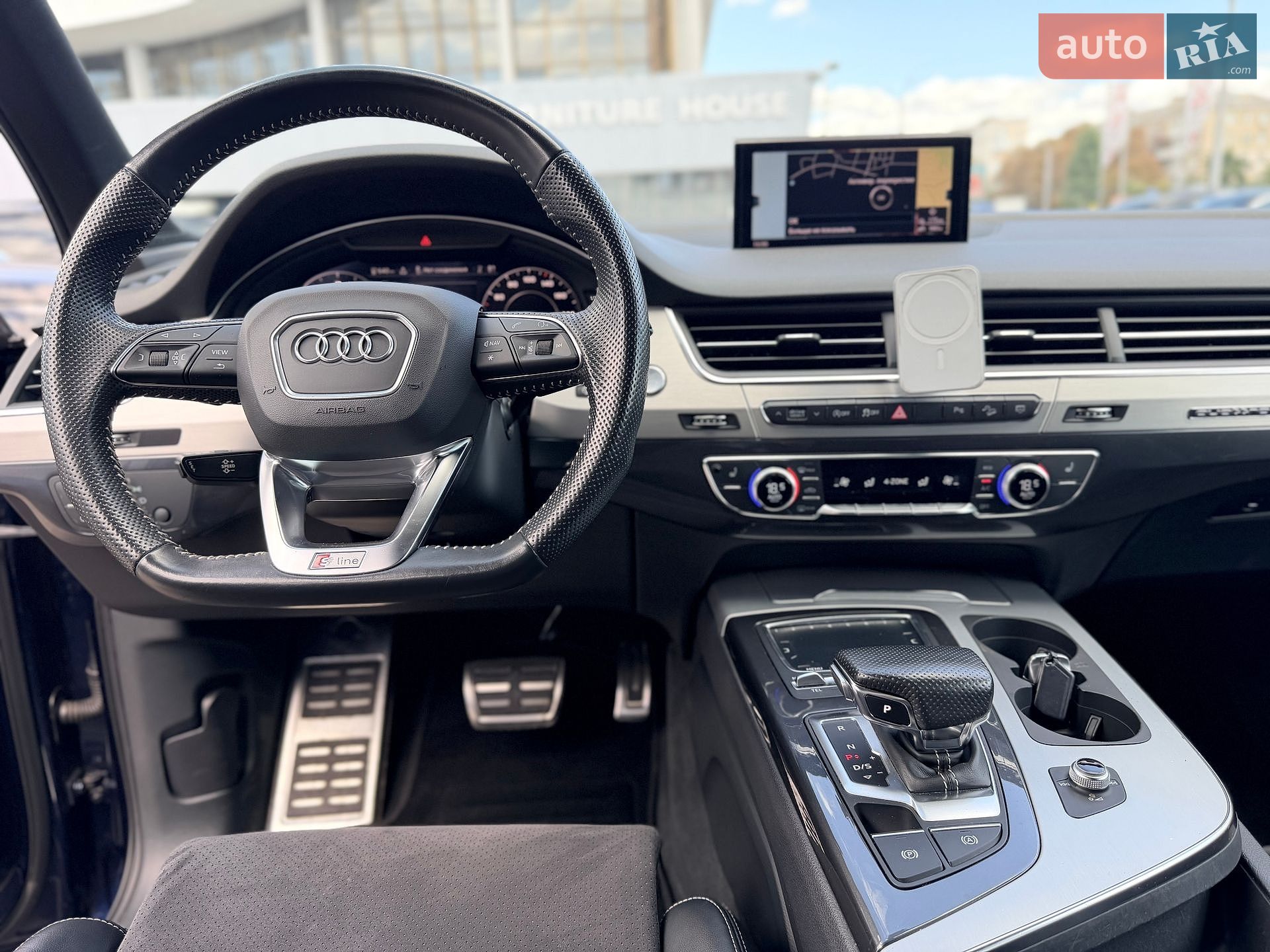 Audi Q7 2018 VIN WAUZZZ4M6KD003279 фото оголошення 32 з 49