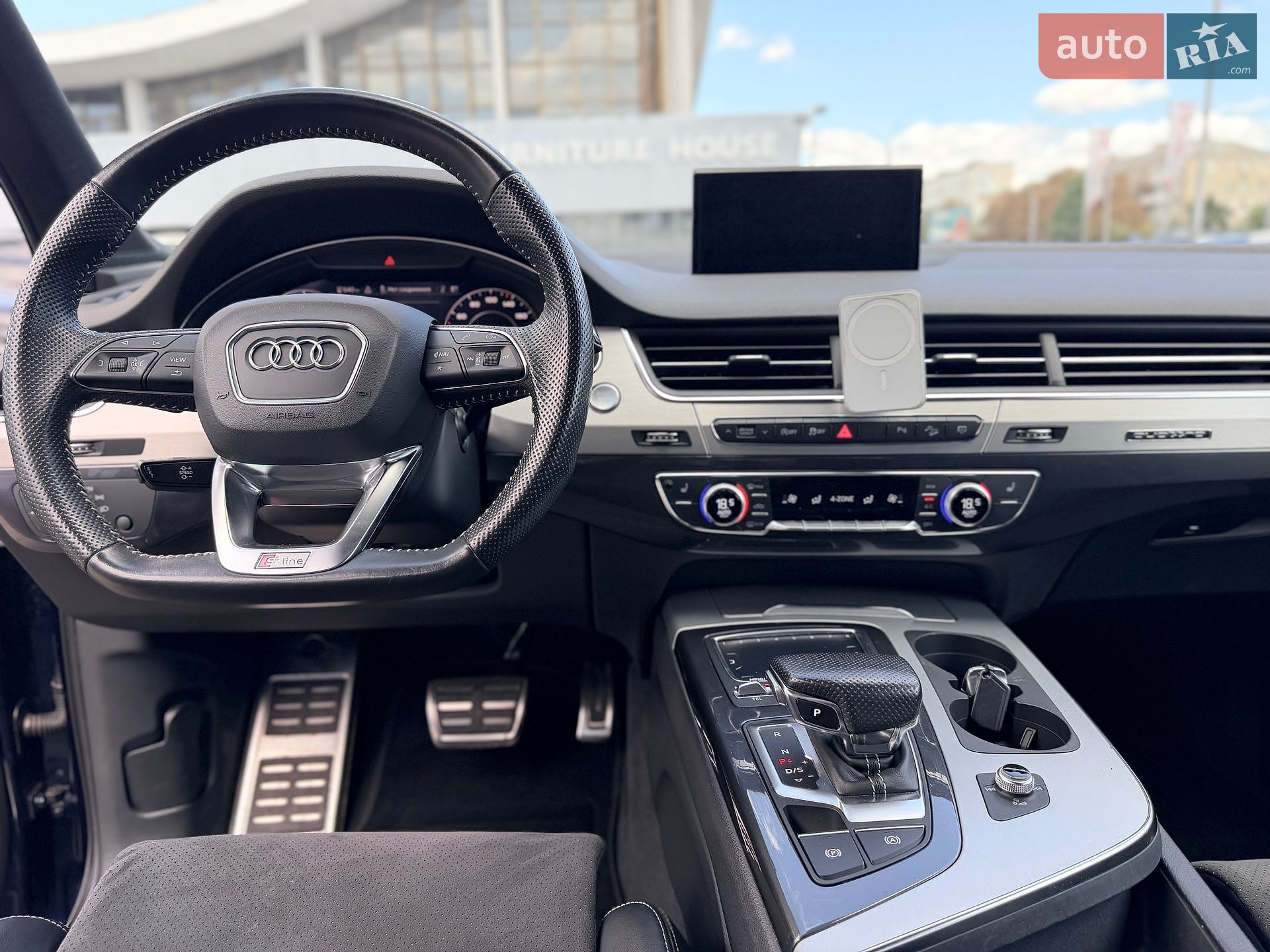Audi Q7 2018 VIN WAUZZZ4M6KD003279 фото оголошення 33 з 49